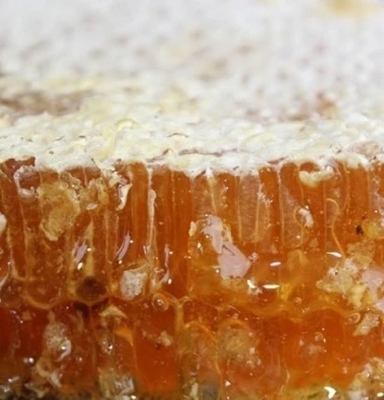 OEM 100% Pure Natural Honeycomb Premium Honey Product Food Grade Fresh Comb Honey in Box Packaging