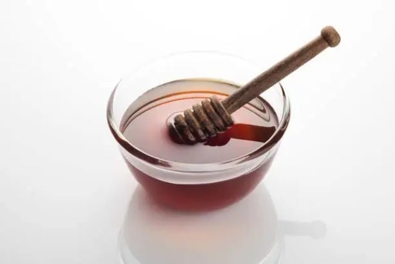 OEM Manufacturer Supply High Quality Honey 100% Pure Natural Bee Product Food Grade Fresh Black Honey