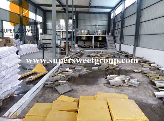 Refined Cosmetic Beeswax Slabs / Pellets BP Grade 62-67 Melting Point